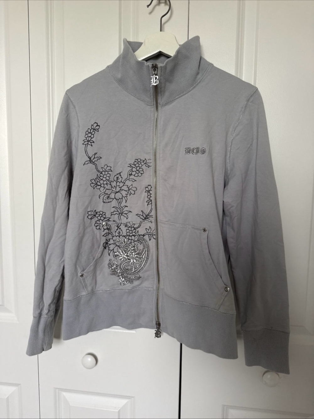 BCBG Max Azria Vintage Zip Sweater Flower Embroidery Size XL Mock Neck